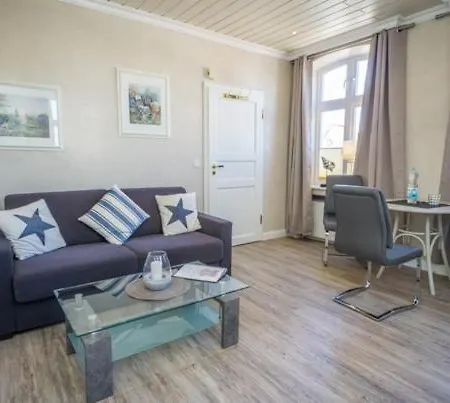 Rotkäppchen Apartment *