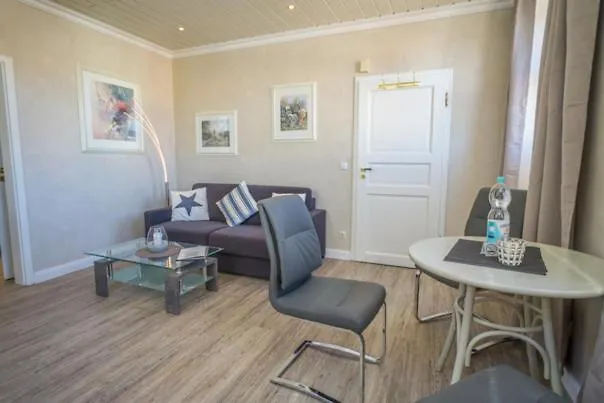 Rotkaeppchen * Westerland